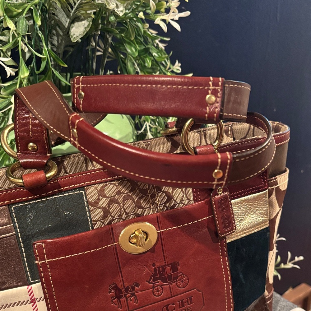 Coach Vintage Holiday Patchwork Gallery Tote - Picture 7 of 14
